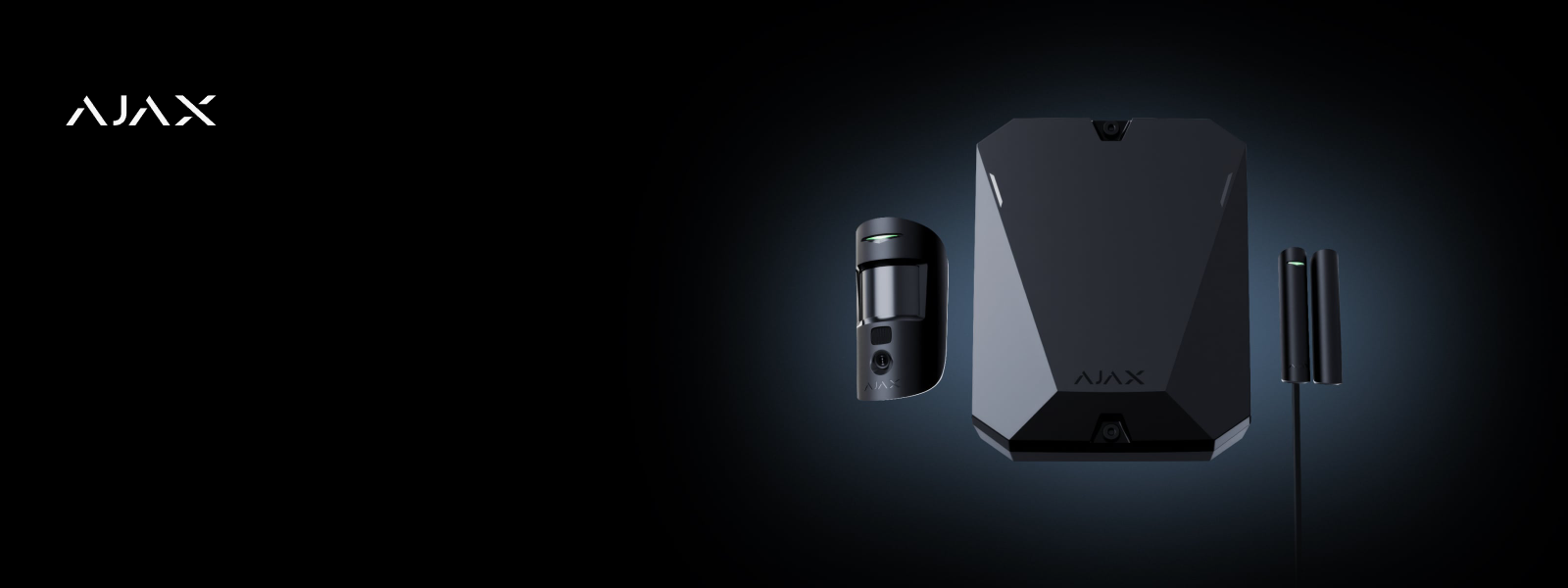 Système AJAX — Hub, MotionProtect Cam et DoorProtect en noir, fond sombre